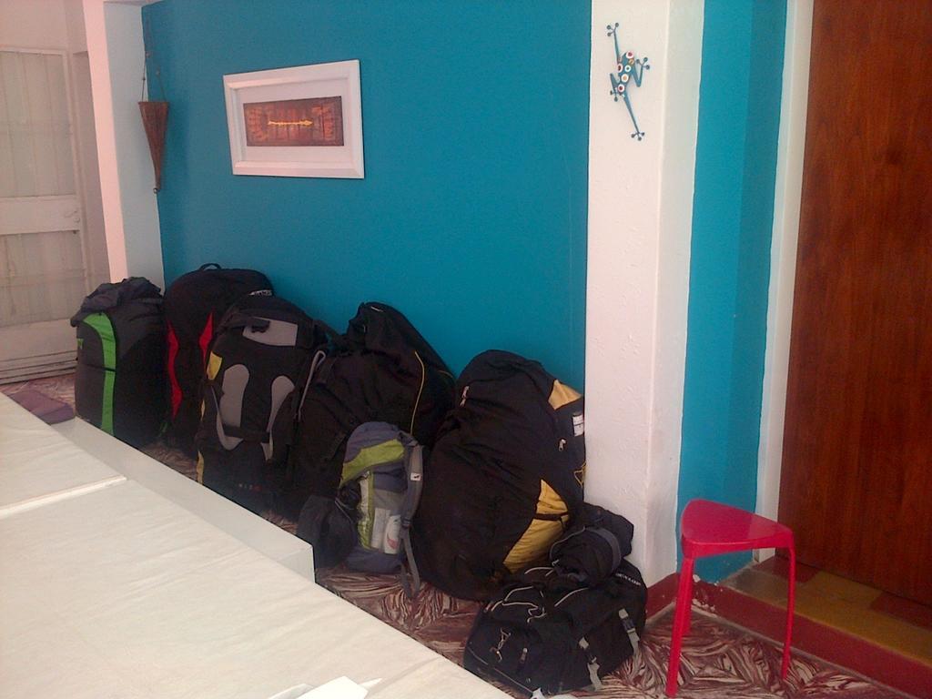 Wayra Hostel La Rioja Bagian luar foto